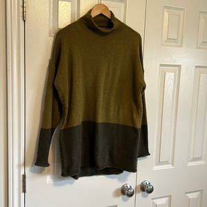 GORGEOUS Tahari turtleneck sweater. Great for fall.